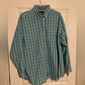 Men’s Crown and Ivy Classic Fit Button Up Long Sleeve Shirt. Size: XXL